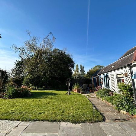Cosy Cottage Ground Floor Bedroom Ensuite With Private Entrance Τσίτσεστερ Εξωτερικό φωτογραφία