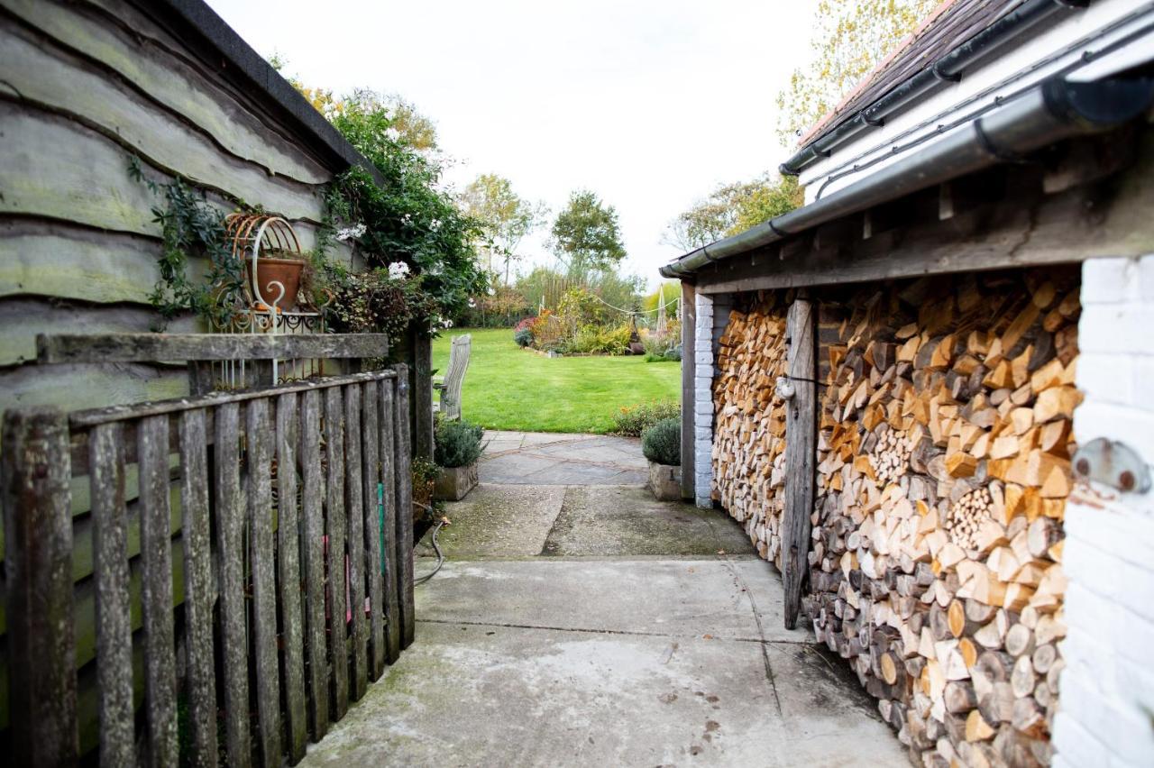 Cosy Cottage Ground Floor Bedroom Ensuite With Private Entrance Τσίτσεστερ Εξωτερικό φωτογραφία