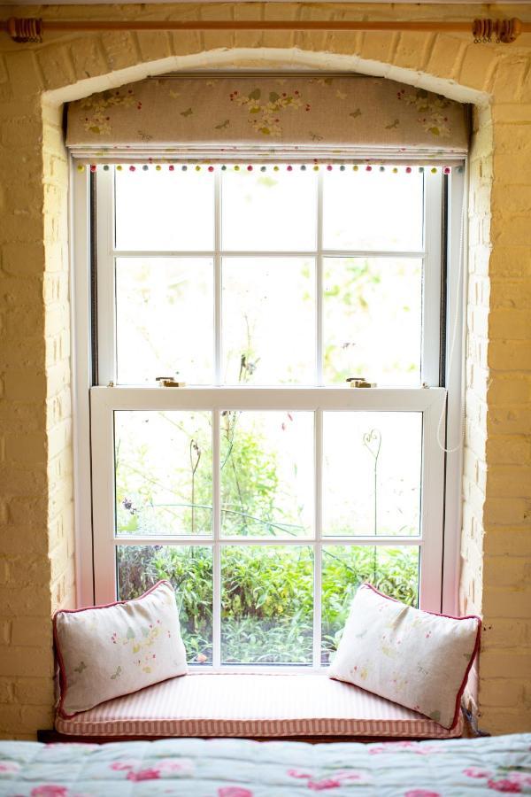 Cosy Cottage Ground Floor Bedroom Ensuite With Private Entrance Τσίτσεστερ Εξωτερικό φωτογραφία