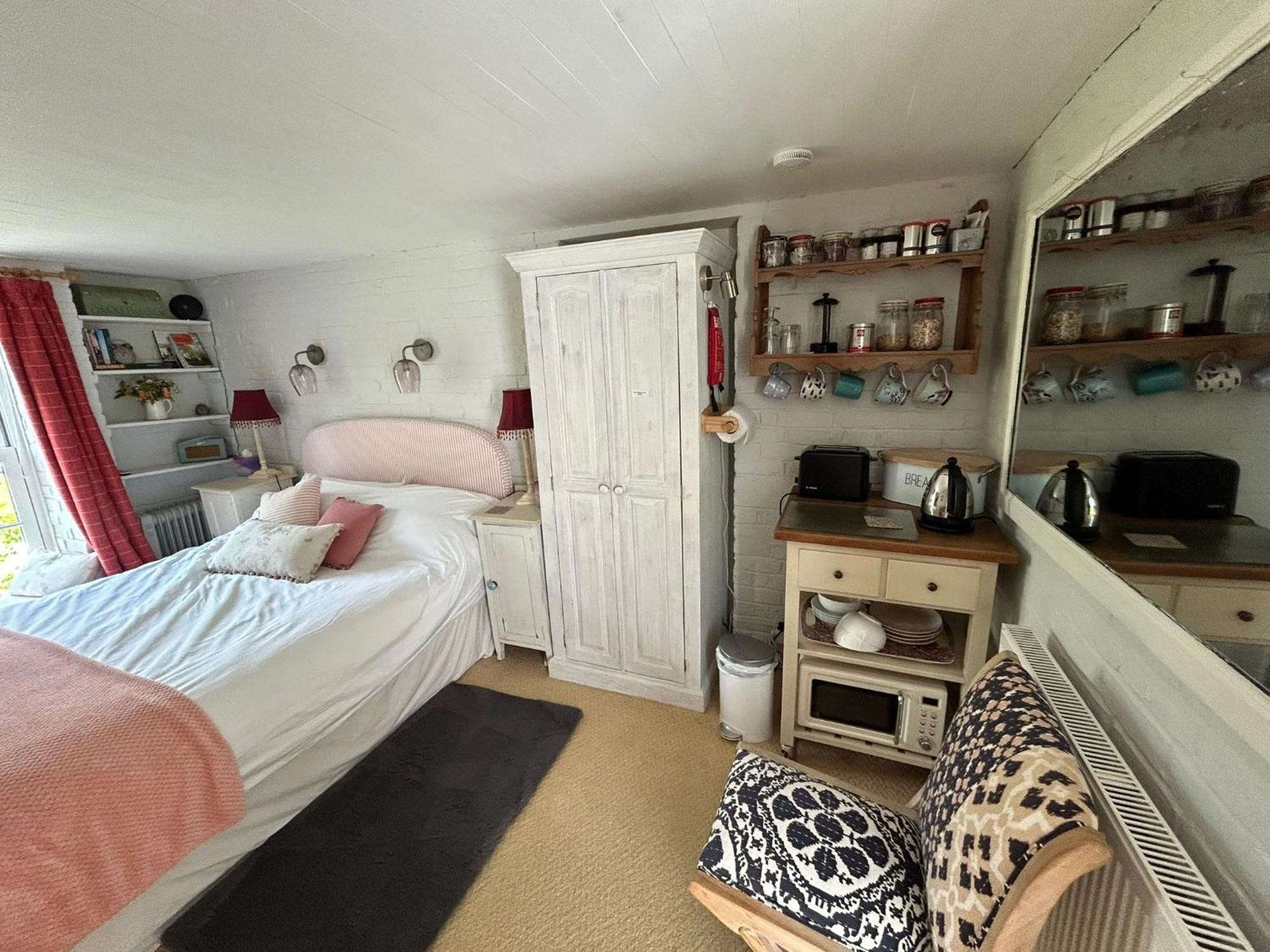 Cosy Cottage Ground Floor Bedroom Ensuite With Private Entrance Τσίτσεστερ Εξωτερικό φωτογραφία